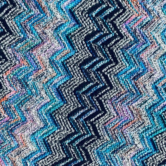 Tundra Canada Men's v-neck pullover sweater XL - Picture 5 of 6